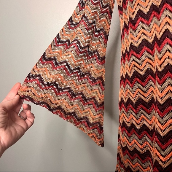 Women's Bell Sleeve Chevron Mod Dress Size Small Boho Vintage Inspired Twiggy - Picture 6 of 13